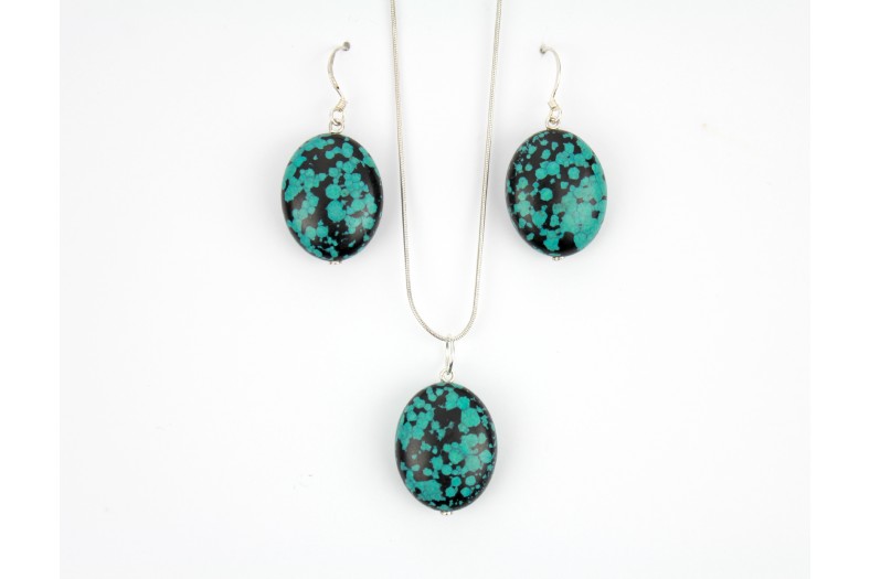 Mottled Turquoise Oval shape with matching drop earrings on 18inch or 45cm Snake Chain.